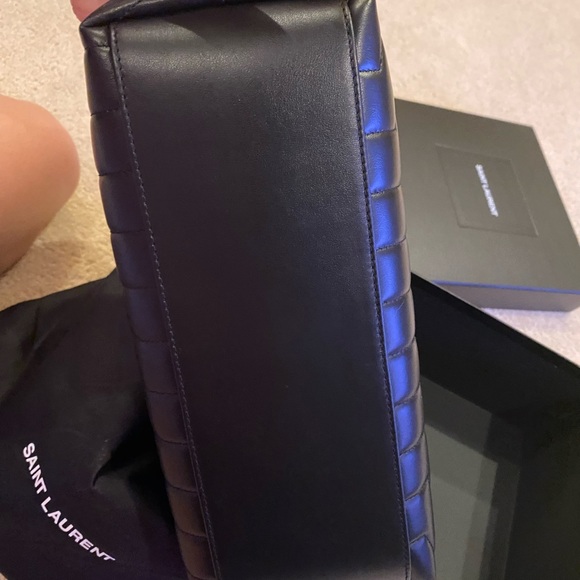 Brand New Authentic Medium Saint Laurent LouLou - Picture 9 of 10